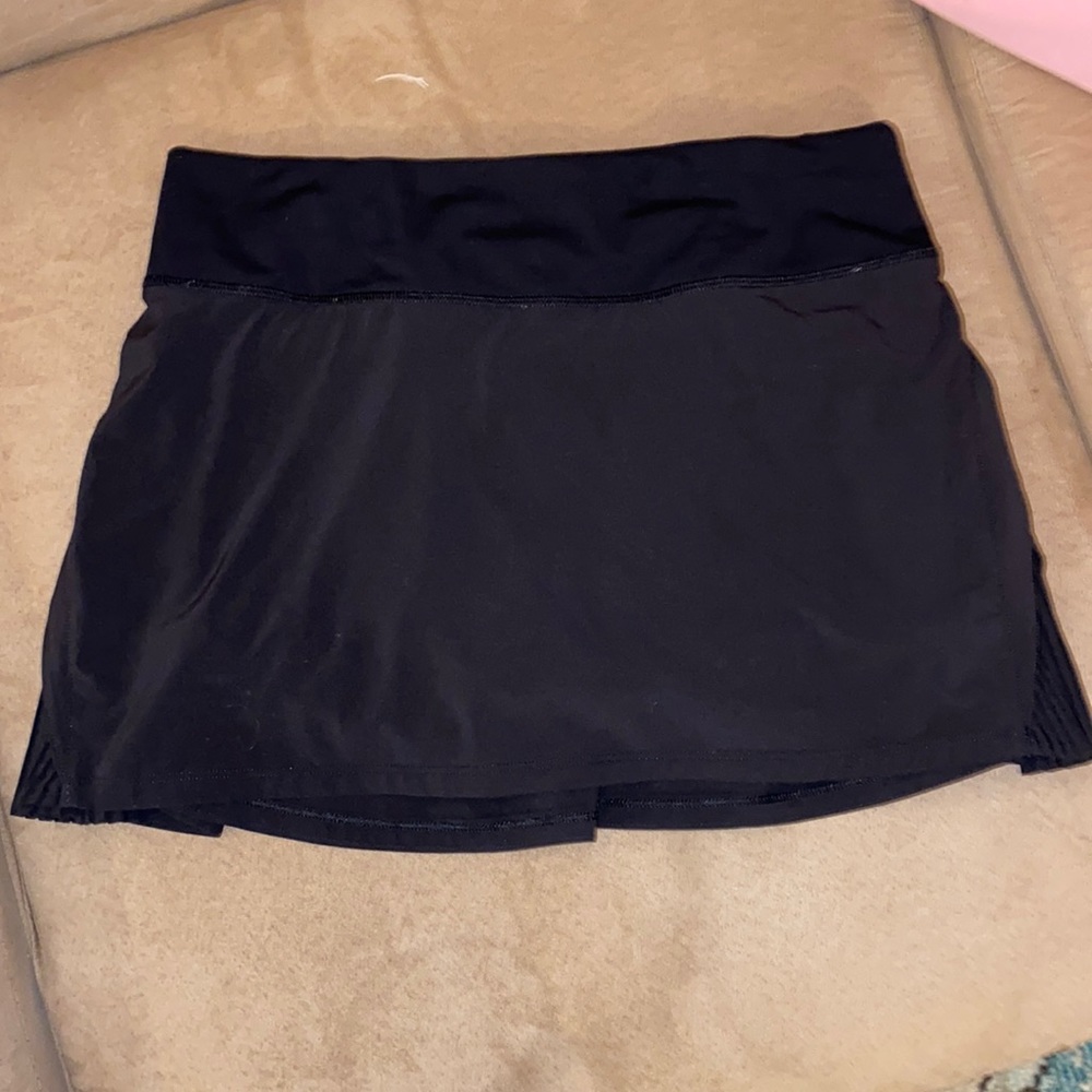 Lululemon black play off the pleats skirt 🖤